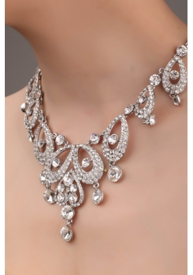 Exquisite Tiara and Necklace in Alloy and Rhinestone