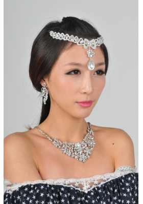 Alloy Wedding Jewelry Set Including Necklace And Earrings in Silver