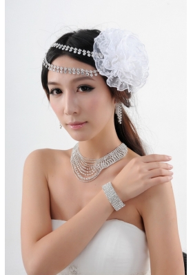 Glamourious Bridal Jewelry Sets with Necklace Earings and Bracelet