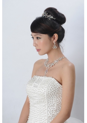 Intensive Flower Dazzling Crystal Jewelry Set Including Necklace And Tiara