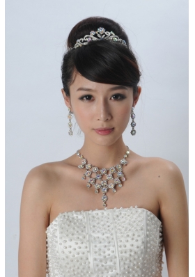 Unique Alloy With Rhinestone Ladies Jewelry Sets