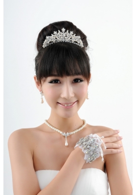 Elegant Ivory Pearl Artistic Necklace Bracele And Tiara