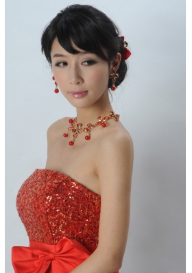 Mysterious Red Intensive Flowe Necklace  And Headflower