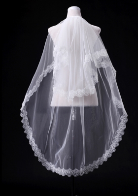 2014 Simple One-Tier Bridal Veils with Lace Appliques Edge