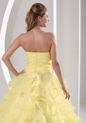 Light Yellow Ruffles Sweetheart Appliques and Ruch Quinceaners Gowns For Military Ball