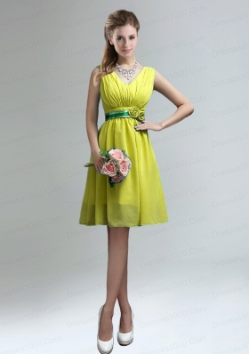 Elegant V-neck Ruched Dama Dress with Belt for Sale