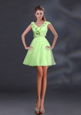 2015 Pretty Appliques and Ruffles A Line Dama Dresses