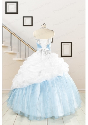 2015 Pretty Halter White and Blue Quinceanera Dress with Beading