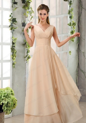 Ruching V Neck Chiffon Mother of the Bride Dresses in Champagne