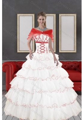 2015 Fashionable White Quinceanera Dresses with Appliques and Ruffled Layers