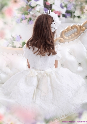 Elegant Lace 2015 White Little Girl Pageant Dress with Short Sleeves and Bowknot