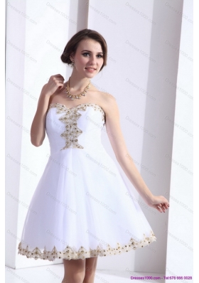 Sexy White Sweetheart Beaing Prom Gown with Appliques