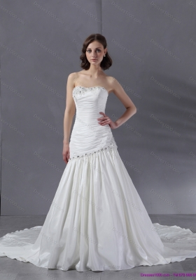 Cheap Beaded Strapless White Wedding Dresses with Chapel Train