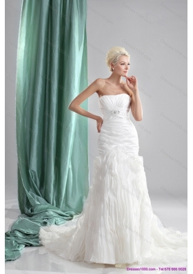 Cheap Pleated Sequined White Wedding Dresses with Chapel Train