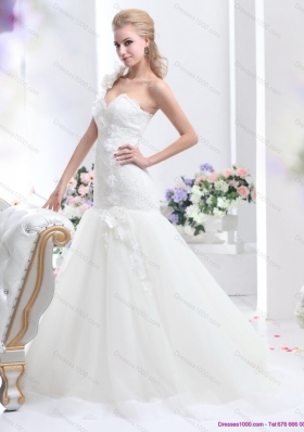 2015 Elegant One Shoulder Wedding Dress with Hand Made Flowers