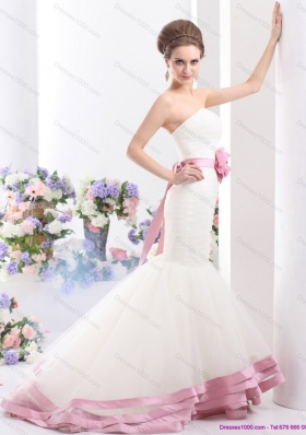 2015 Fashionable Strapless Mermaid Wedding Dress with Ruching and Hand Made Flowers