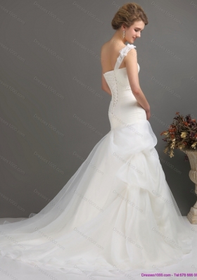 2015 Modest One Shoulder Wedding Dresses with Ruching and Hand Made Flowers