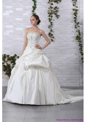 2015 New Style Strapless Beading Wedding Dress with Brush Train