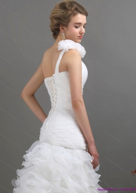 2015 Top Selling One Shoulder Wedding Dress with Ruching and Hand Made Flowers