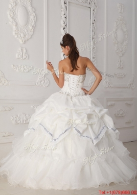 Fall Exquisite White Sweetheart Quinceanera Gowns with Beading