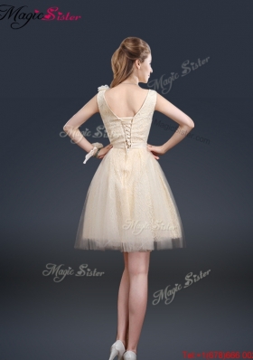 Beautiful Scoop Dama Dresses with Appliques and Belt