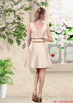 Elegant Short V Neck and Bowknot Dama Dresses in Champagne