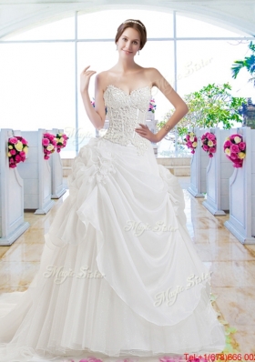 Pretty Sweetheart Appliques Wedding Gown with Chapel Train