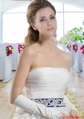 Popular Belt and Laced Bridal Gowns with Ruffled Layers