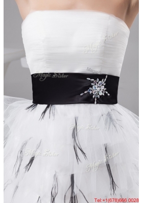 2016 Exquisite Belt and Ruffled Layers White Short Prom Dresses