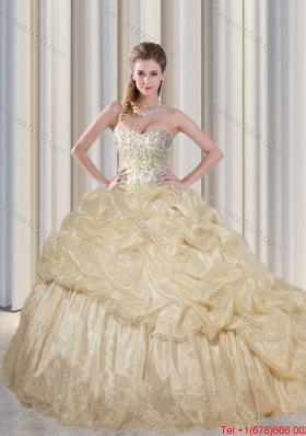 2016 Gorgeous Straps Brush Train Quinceanera Gowns with Beading