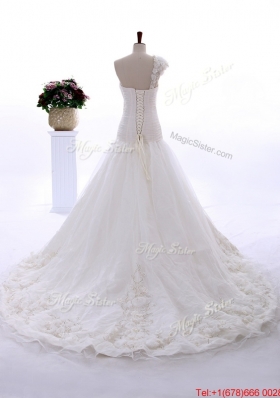 Great Wonderful Appliques and Hand Made Flowers Court Train Wedding Gowns