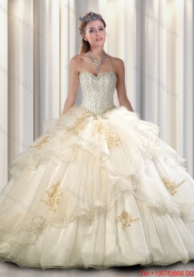 2016 Fashionable Quinceanera Dresses with Beading and Appliques