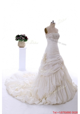 Great Classical Court Train Wedding Dress with Beading