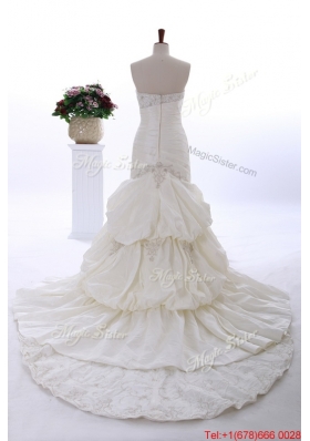 Pretty Custom Made Embroidery Wedding Dresses with Court Train