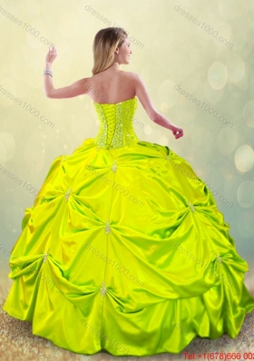 2016 Exclusive Beading and Pick Ups Quinceanera Dresses for Spring