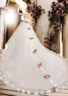 2016 Lovely Sweetheart Lace Appliques and Bowknot Wedding Dresses with Chapel Train