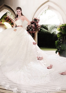 2016 Lovely Sweetheart Lace Appliques and Bowknot Wedding Dresses with Chapel Train