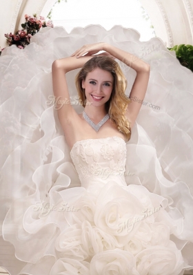 2016 Hand Made Flowers Strapless Wedding Dresses with Ruffled Layers