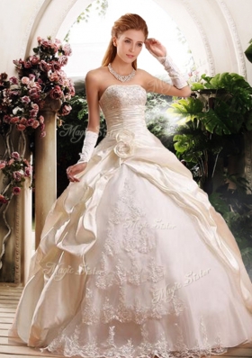 2016 Ball Gown Strapless Wedding Dresses with Appliques