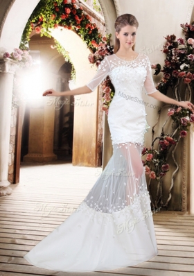 2016 Column Scoop Brush Train Appliques Wedding Dresses with Half Sleeves