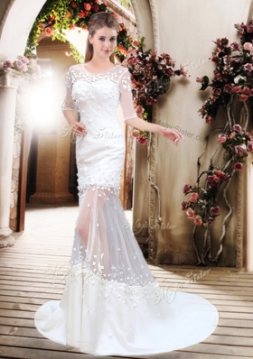 2016 Column Scoop Brush Train Appliques Wedding Dresses with Half Sleeves