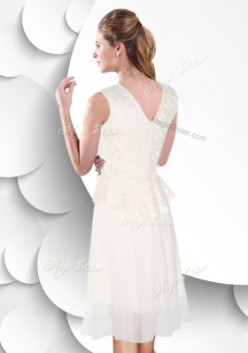 2016 Perfect Scoop Knee Length White Bridesmaid Dress with Lace