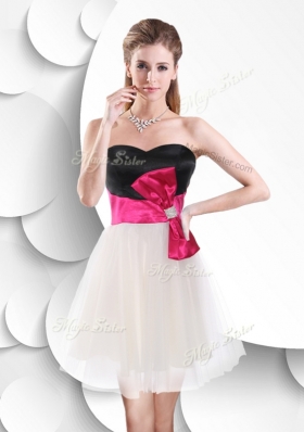 2016 Perfect Short White and Black Bridesmaid Dress with Bowknot