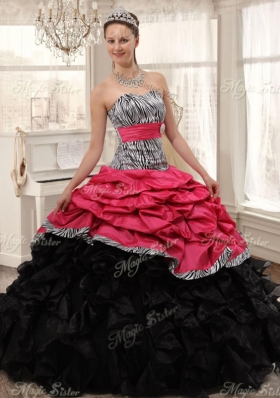 Pretty Zebra Ruffled Red and Black Quinceanera Dress and Beaded Short Dama Dresses