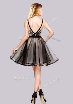 2016 Lovely Applique Backless Black Prom Dress with Deep V Neck