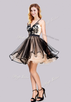 2016 Lovely Applique Backless Black Prom Dress with Deep V Neck