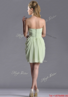 Popular Ruched Decorated Bodice Short Bridesmaid Dress in Yellow Green