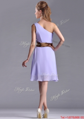 Exclusive One Shoulder Lavender Short Dama Dress with Brown Belt