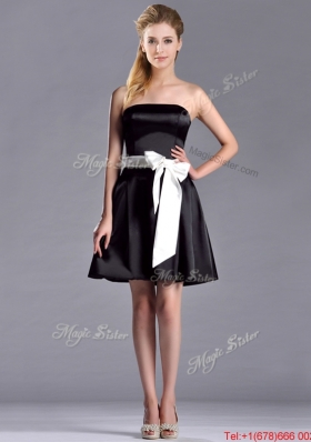 Romantic A Line Strapless White Be-ribboned Short Prom Dress in Black