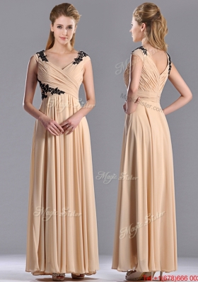 Latest Cap Sleeves Champagne Mother of Bride Dress with Black Appliques